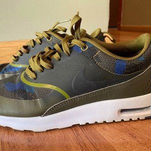 Women’s Nike Air Max Thea
